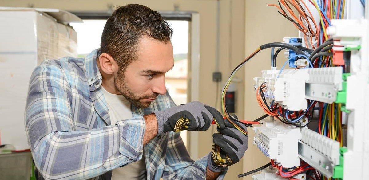 Installation chauffe-eau thermodynamique plombier Angers – Annevolt